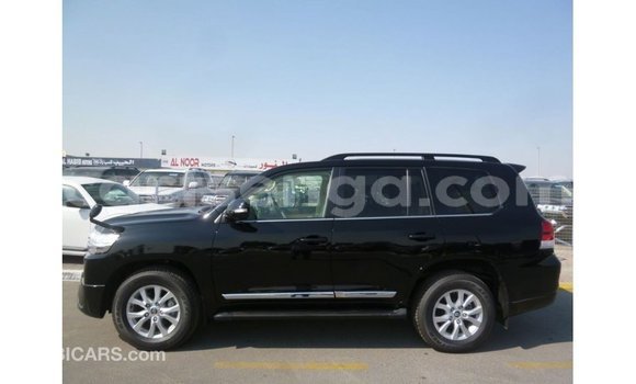 Buy Import Toyota Land Cruiser Black Car in Import - Dubai in Hhohho Buy Import Toyota Land Cruiser Black Car in Import - Dubai in Hhohho