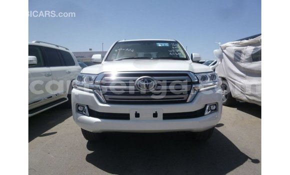 Nunua Imported Toyota Land Cruiser White Gari ndani ya Import - Dubai nchini Hhohho Nunua Imported Toyota Land Cruiser White Gari ndani ya Import - Dubai nchini Hhohho