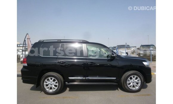 Nunua Imported Toyota Land Cruiser Black Gari ndani ya Import - Dubai nchini Hhohho Nunua Imported Toyota Land Cruiser Black Gari ndani ya Import - Dubai nchini Hhohho