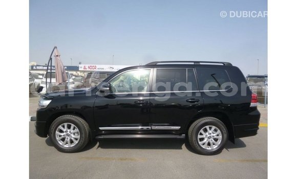 Nunua Imported Toyota Land Cruiser Black Gari ndani ya Import - Dubai nchini Hhohho Nunua Imported Toyota Land Cruiser Black Gari ndani ya Import - Dubai nchini Hhohho
