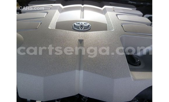 Nunua Imported Toyota Land Cruiser Black Gari ndani ya Import - Dubai nchini Hhohho Nunua Imported Toyota Land Cruiser Black Gari ndani ya Import - Dubai nchini Hhohho