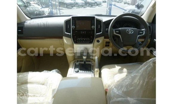 Nunua Imported Toyota Land Cruiser White Gari ndani ya Import - Dubai nchini Hhohho Nunua Imported Toyota Land Cruiser White Gari ndani ya Import - Dubai nchini Hhohho