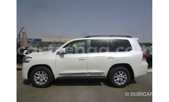 Nunua Imported Toyota Land Cruiser White Gari ndani ya Import - Dubai nchini Hhohho Nunua Imported Toyota Land Cruiser White Gari ndani ya Import - Dubai nchini Hhohho