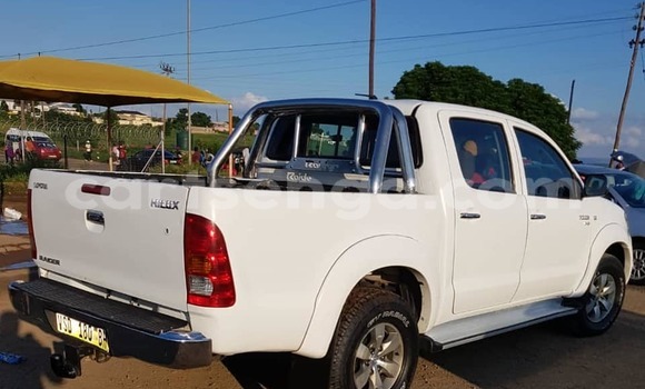 Buy Used Toyota Hilux White Car in Mbabane in Manzini Buy Used Toyota Hilux White Car in Mbabane in Manzini