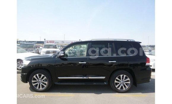 Acheter Import Voiture Toyota Land Cruiser Noir à Import - Dubai, Hhohho Acheter Import Voiture Toyota Land Cruiser Noir à Import - Dubai, Hhohho