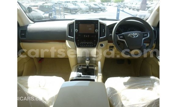 Nunua Imported Toyota Land Cruiser Black Gari ndani ya Import - Dubai nchini Hhohho Nunua Imported Toyota Land Cruiser Black Gari ndani ya Import - Dubai nchini Hhohho