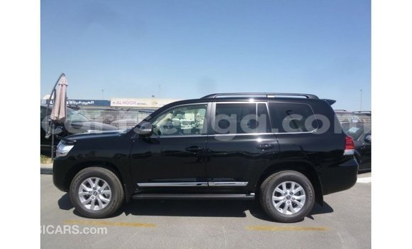 Nunua Imported Toyota Land Cruiser Black Gari ndani ya Import - Dubai nchini Hhohho Nunua Imported Toyota Land Cruiser Black Gari ndani ya Import - Dubai nchini Hhohho