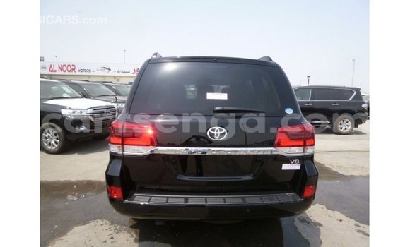 Acheter Import Voiture Toyota Land Cruiser Noir à Import - Dubai, Hhohho Acheter Import Voiture Toyota Land Cruiser Noir à Import - Dubai, Hhohho