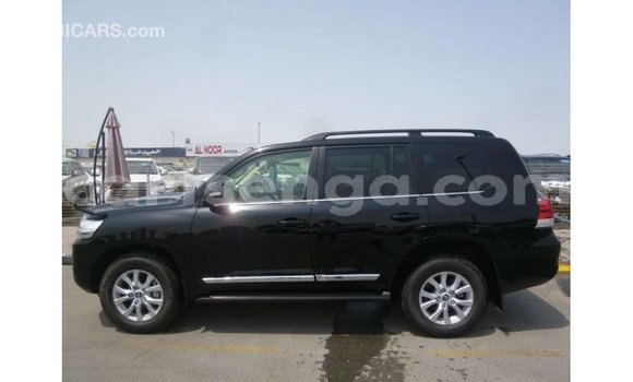 Acheter Import Voiture Toyota Land Cruiser Noir à Import - Dubai, Hhohho Acheter Import Voiture Toyota Land Cruiser Noir à Import - Dubai, Hhohho