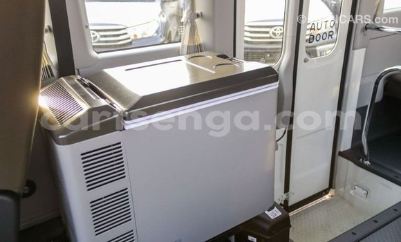 Buy Import Toyota Coaster White Car in Import - Dubai in Hhohho Buy Import Toyota Coaster White Car in Import - Dubai in Hhohho