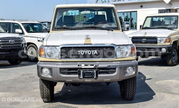 Buy Import Toyota Land Cruiser Beige Car in Import - Dubai in Hhohho Buy Import Toyota Land Cruiser Beige Car in Import - Dubai in Hhohho