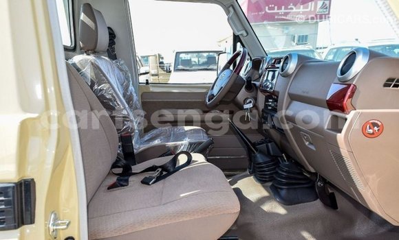 Buy Import Toyota Land Cruiser Beige Car in Import - Dubai in Hhohho Buy Import Toyota Land Cruiser Beige Car in Import - Dubai in Hhohho