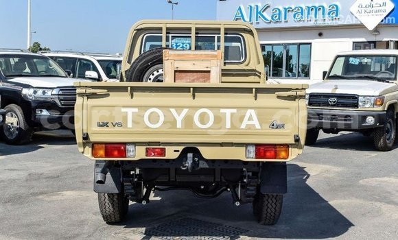 Buy Import Toyota Land Cruiser Beige Car in Import - Dubai in Hhohho Buy Import Toyota Land Cruiser Beige Car in Import - Dubai in Hhohho
