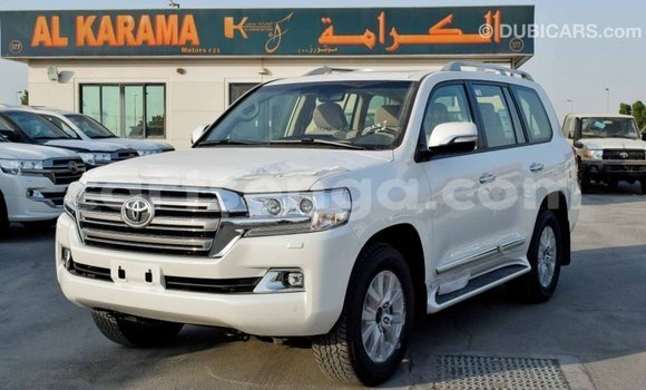 Buy Import Toyota Land Cruiser White Car in Import - Dubai in Hhohho Buy Import Toyota Land Cruiser White Car in Import - Dubai in Hhohho