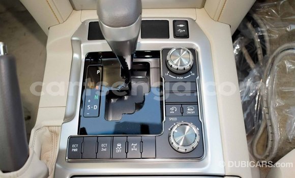 Buy Import Toyota Land Cruiser White Car in Import - Dubai in Hhohho Buy Import Toyota Land Cruiser White Car in Import - Dubai in Hhohho