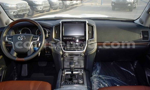 Buy Import Toyota Land Cruiser Black Car in Import - Dubai in Hhohho Buy Import Toyota Land Cruiser Black Car in Import - Dubai in Hhohho