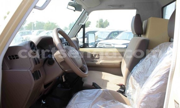Buy Import Toyota Land Cruiser Beige Car in Import - Dubai in Hhohho Buy Import Toyota Land Cruiser Beige Car in Import - Dubai in Hhohho