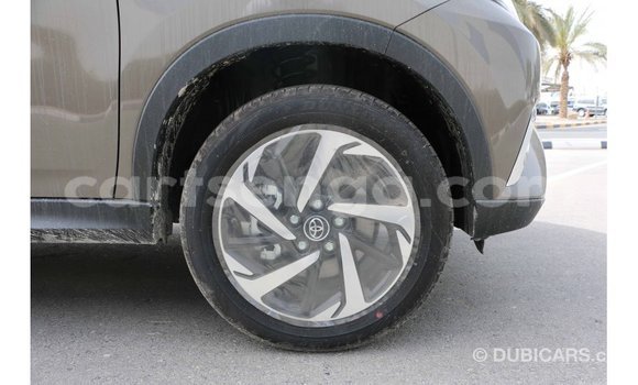 Acheter Import Voiture Toyota Rush Marron à Import - Dubai, Hhohho Acheter Import Voiture Toyota Rush Marron à Import - Dubai, Hhohho