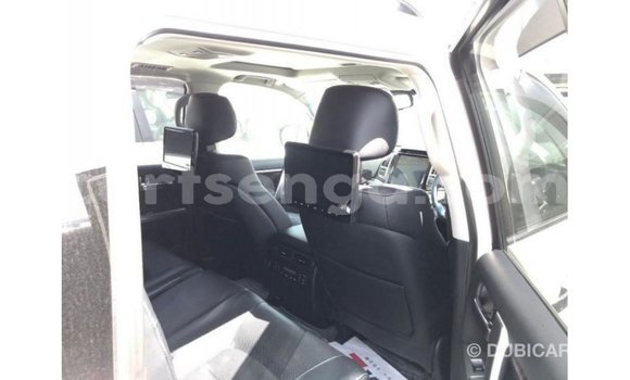 Buy Import Toyota Land Cruiser White Car in Import - Dubai in Hhohho Buy Import Toyota Land Cruiser White Car in Import - Dubai in Hhohho