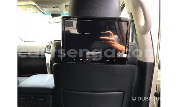 Buy Import Toyota Land Cruiser White Car in Import - Dubai in Hhohho Buy Import Toyota Land Cruiser White Car in Import - Dubai in Hhohho