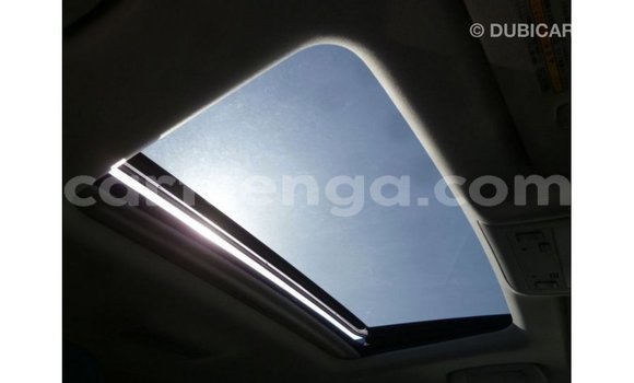 Buy Import Toyota Land Cruiser White Car in Import - Dubai in Hhohho Buy Import Toyota Land Cruiser White Car in Import - Dubai in Hhohho