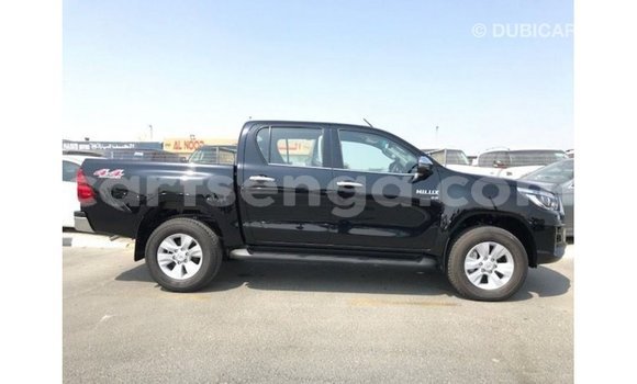 Nunua Imported Toyota Hilux Black Gari ndani ya Import - Dubai nchini Hhohho Nunua Imported Toyota Hilux Black Gari ndani ya Import - Dubai nchini Hhohho