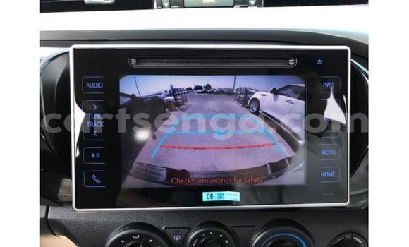 Nunua Imported Toyota Hilux Black Gari ndani ya Import - Dubai nchini Hhohho Nunua Imported Toyota Hilux Black Gari ndani ya Import - Dubai nchini Hhohho