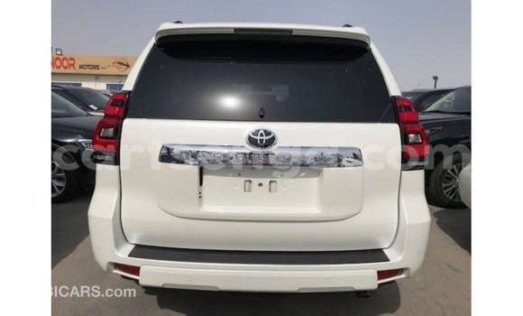 Nunua Imported Toyota Prado White Gari ndani ya Import - Dubai nchini Hhohho Nunua Imported Toyota Prado White Gari ndani ya Import - Dubai nchini Hhohho