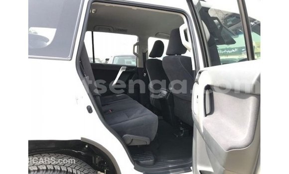 Nunua Imported Toyota Prado White Gari ndani ya Import - Dubai nchini Hhohho Nunua Imported Toyota Prado White Gari ndani ya Import - Dubai nchini Hhohho