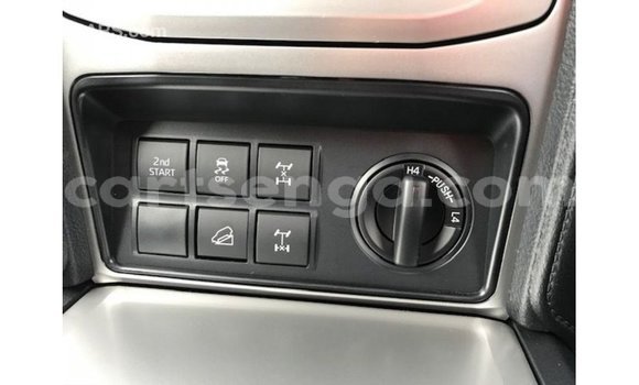 Nunua Imported Toyota Prado White Gari ndani ya Import - Dubai nchini Hhohho Nunua Imported Toyota Prado White Gari ndani ya Import - Dubai nchini Hhohho