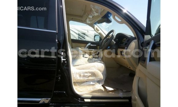 Nunua Imported Toyota Land Cruiser Black Gari ndani ya Import - Dubai nchini Hhohho Nunua Imported Toyota Land Cruiser Black Gari ndani ya Import - Dubai nchini Hhohho