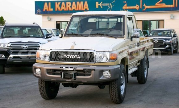 Buy Import Toyota Land Cruiser Beige Car in Import - Dubai in Hhohho Buy Import Toyota Land Cruiser Beige Car in Import - Dubai in Hhohho