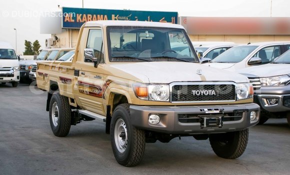 Buy Import Toyota Land Cruiser Beige Car in Import - Dubai in Hhohho Buy Import Toyota Land Cruiser Beige Car in Import - Dubai in Hhohho