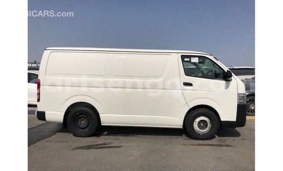 Nunua Imported Toyota Hiace White Gari ndani ya Import - Dubai nchini Hhohho Nunua Imported Toyota Hiace White Gari ndani ya Import - Dubai nchini Hhohho