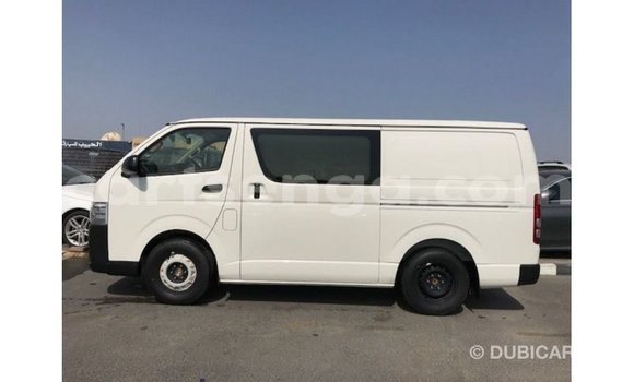 Nunua Imported Toyota Hiace White Gari ndani ya Import - Dubai nchini Hhohho Nunua Imported Toyota Hiace White Gari ndani ya Import - Dubai nchini Hhohho