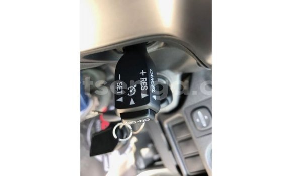 Nunua Imported Toyota Hiace White Gari ndani ya Import - Dubai nchini Hhohho Nunua Imported Toyota Hiace White Gari ndani ya Import - Dubai nchini Hhohho