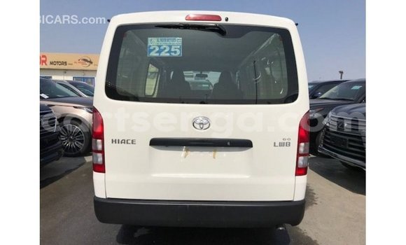 Acheter Import Voiture Toyota Hiace Blanc à Import - Dubai, Hhohho Acheter Import Voiture Toyota Hiace Blanc à Import - Dubai, Hhohho