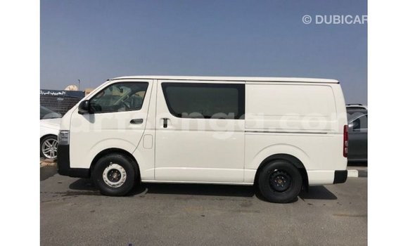 Acheter Import Voiture Toyota Hiace Blanc à Import - Dubai, Hhohho Acheter Import Voiture Toyota Hiace Blanc à Import - Dubai, Hhohho