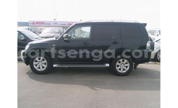 Nunua Imported Mitsubishi Pajero Black Gari ndani ya Import - Dubai nchini Hhohho Nunua Imported Mitsubishi Pajero Black Gari ndani ya Import - Dubai nchini Hhohho
