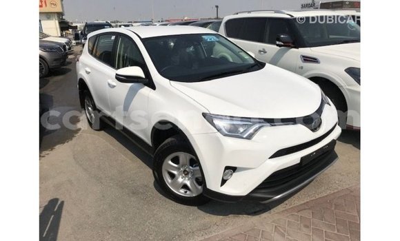 Acheter Import Voiture Toyota 4Runner Blanc à Import - Dubai, Hhohho Acheter Import Voiture Toyota 4Runner Blanc à Import - Dubai, Hhohho