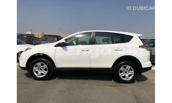 Acheter Import Voiture Toyota 4Runner Blanc à Import - Dubai, Hhohho Acheter Import Voiture Toyota 4Runner Blanc à Import - Dubai, Hhohho