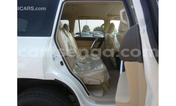 Acheter Import Voiture Toyota Prado Blanc à Import - Dubai, Hhohho Acheter Import Voiture Toyota Prado Blanc à Import - Dubai, Hhohho