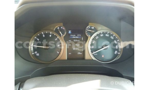 Acheter Import Voiture Toyota Prado Blanc à Import - Dubai, Hhohho Acheter Import Voiture Toyota Prado Blanc à Import - Dubai, Hhohho