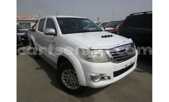 Acheter Import Voiture Toyota Hilux Blanc à Import - Dubai, Hhohho Acheter Import Voiture Toyota Hilux Blanc à Import - Dubai, Hhohho