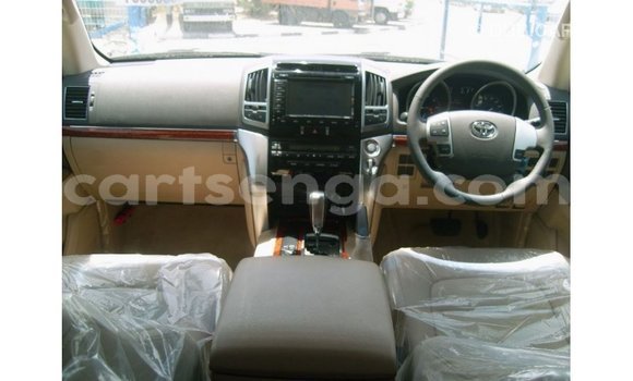 Nunua Imported Toyota Land Cruiser White Gari ndani ya Import - Dubai nchini Hhohho Nunua Imported Toyota Land Cruiser White Gari ndani ya Import - Dubai nchini Hhohho