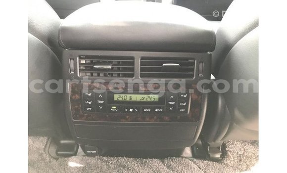 Acheter Import Voiture Toyota Land Cruiser Blanc à Import - Dubai, Hhohho Acheter Import Voiture Toyota Land Cruiser Blanc à Import - Dubai, Hhohho