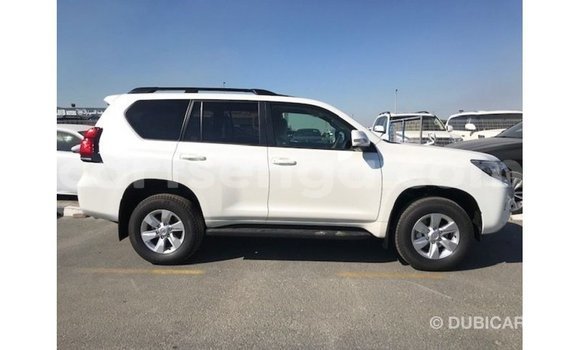 Acheter Import Voiture Toyota Prado Blanc à Import - Dubai, Hhohho Acheter Import Voiture Toyota Prado Blanc à Import - Dubai, Hhohho