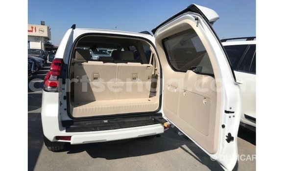 Acheter Import Voiture Toyota Prado Blanc à Import - Dubai, Hhohho Acheter Import Voiture Toyota Prado Blanc à Import - Dubai, Hhohho
