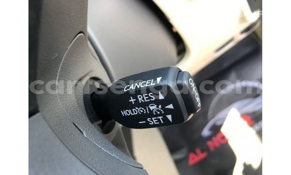 Acheter Import Voiture Toyota Prado Blanc à Import - Dubai, Hhohho Acheter Import Voiture Toyota Prado Blanc à Import - Dubai, Hhohho