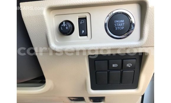 Acheter Import Voiture Toyota Prado Blanc à Import - Dubai, Hhohho Acheter Import Voiture Toyota Prado Blanc à Import - Dubai, Hhohho